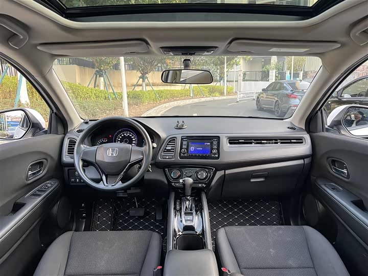 Фото 12 - Honda Vezel