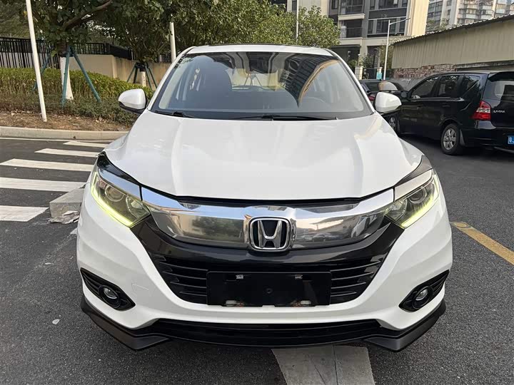 Фото 14 - Honda Vezel