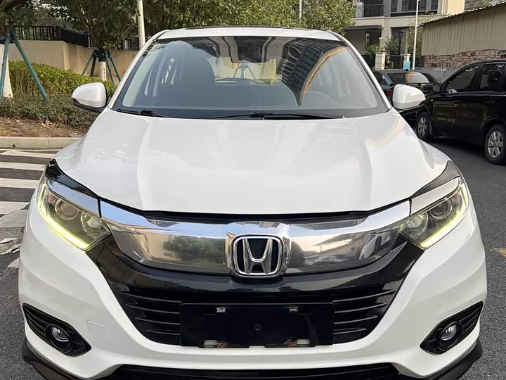 Фото 15 - Honda Vezel