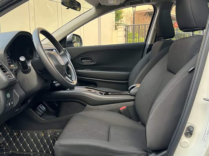 Фото 4 - Honda Vezel