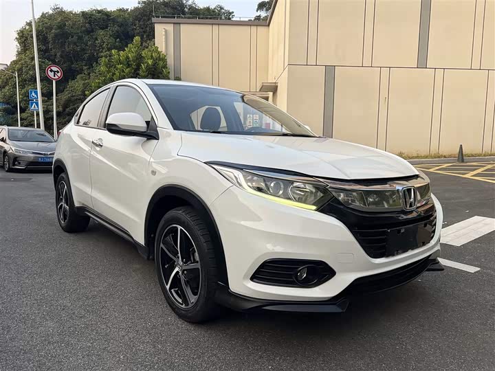 Фото 6 - Honda Vezel
