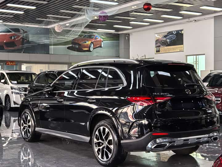 Фото 13 - Mercedes-Benz GLC-Class