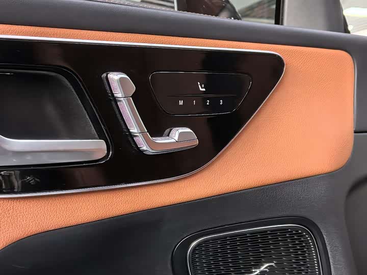 Фото 9 - Mercedes-Benz GLC-Class