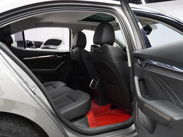 Фото 20 - Skoda Octavia Pro