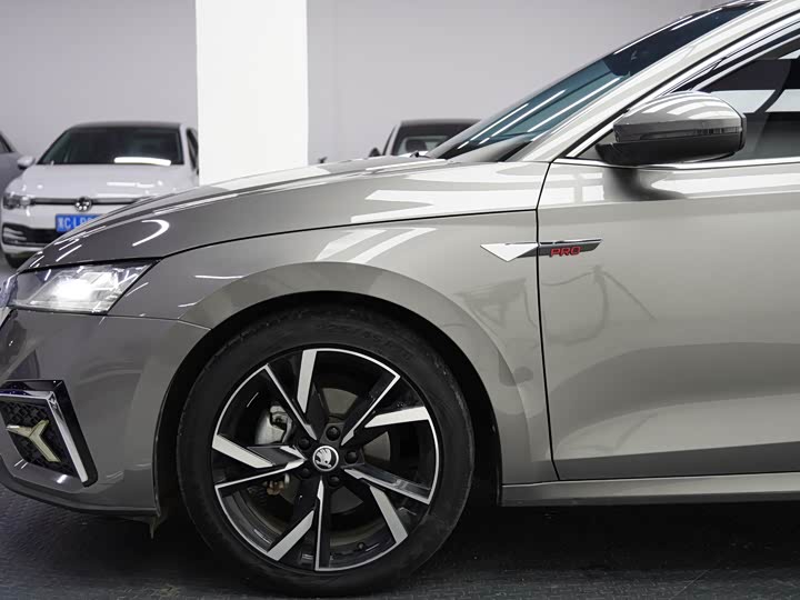 Фото 8 - Skoda Octavia Pro