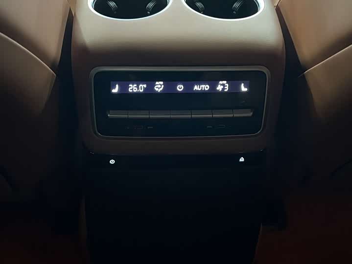 Фото 14 - LiXiang L9