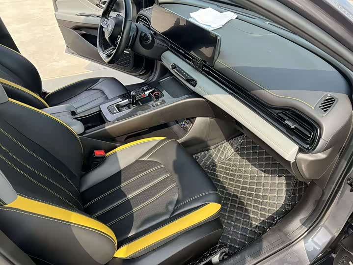 Фото 10 - GAC Trumpchi Empow R