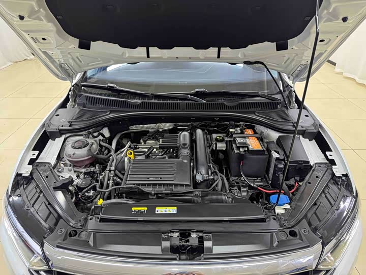 Фото 19 - Volkswagen Sagitar L