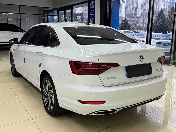 Фото 4 - Volkswagen Sagitar L