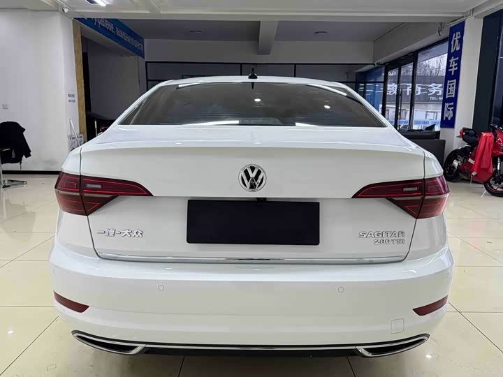 Фото 5 - Volkswagen Sagitar L