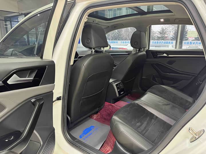 Фото 8 - Volkswagen Sagitar L