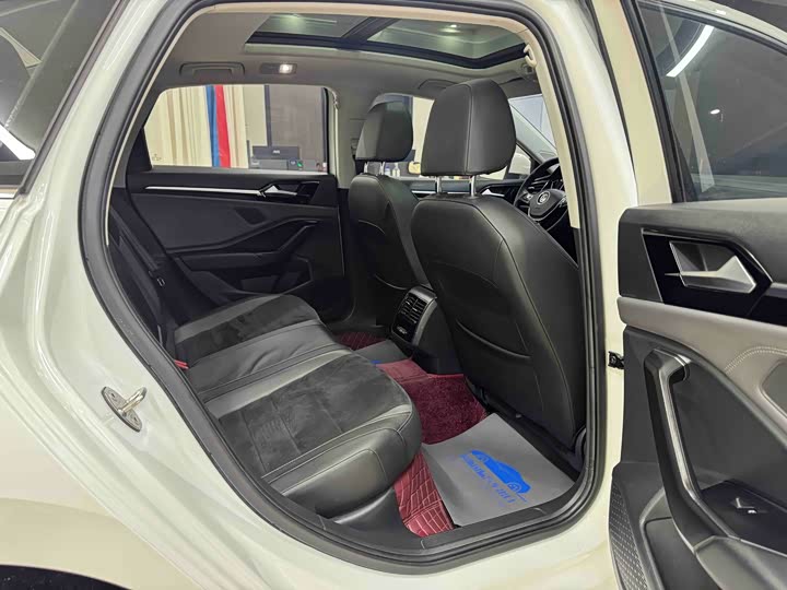 Фото 9 - Volkswagen Sagitar L