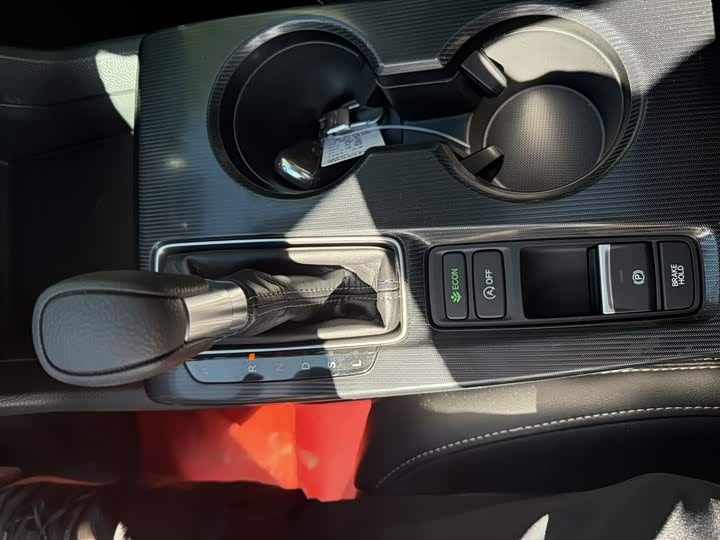 Фото 2 - Honda Civic