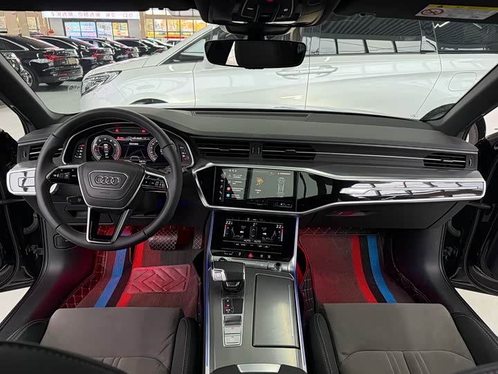 Фото 8 - Audi A6L