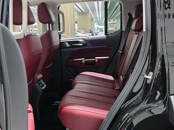 Фото 16 - Tank 300