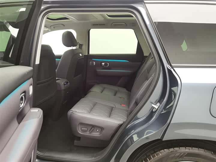 Фото 15 - Leapmotor C16