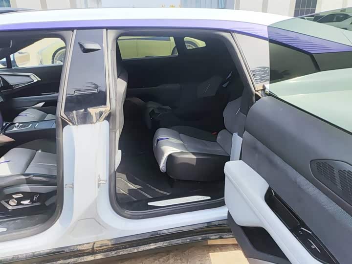 Фото 5 - HiPhi Z