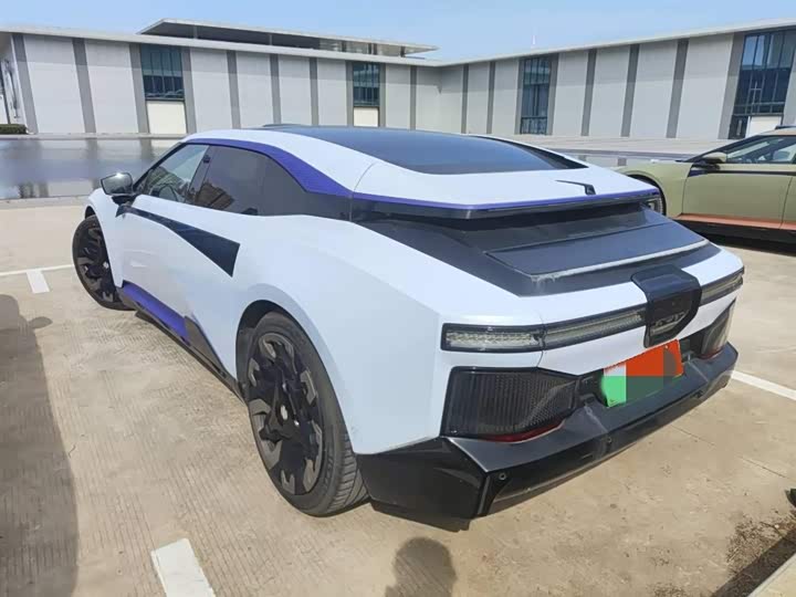 Фото 7 - HiPhi Z