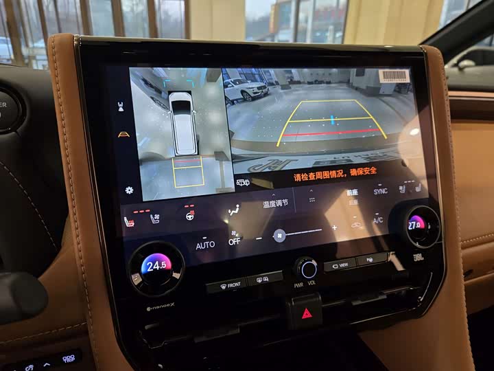 Фото 20 - Toyota Alphard