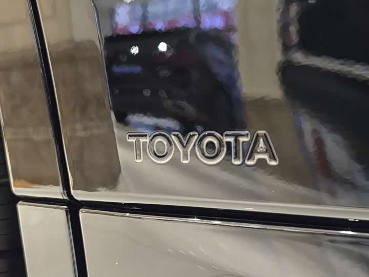 Фото 29 - Toyota Alphard