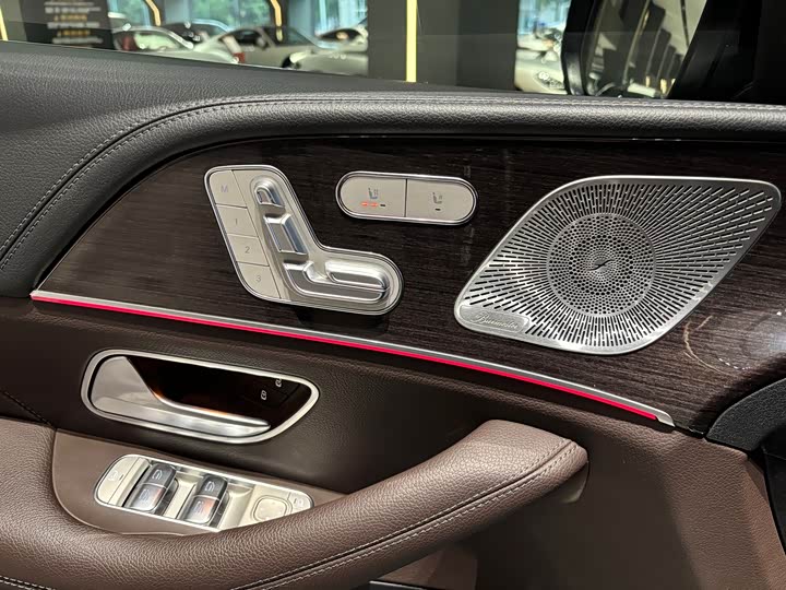 Фото 13 - Mercedes-Benz GLS-Class