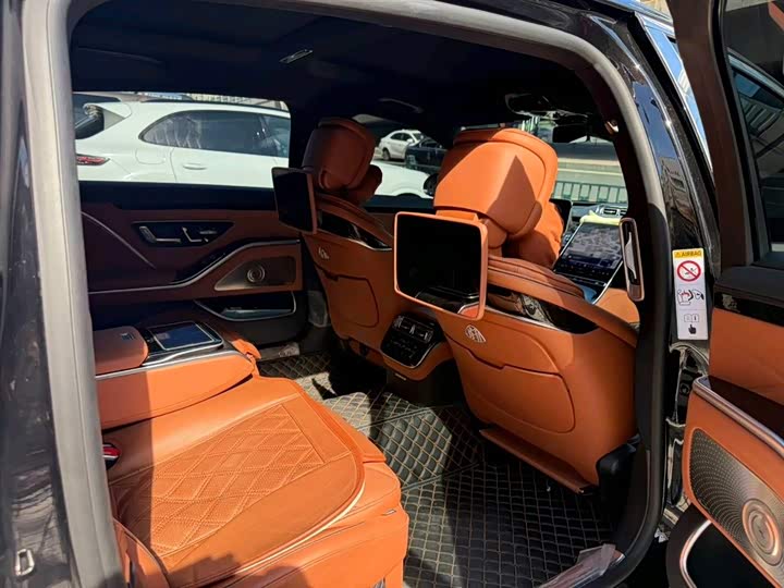 Фото 10 - Mercedes-Benz Maybach S-Class