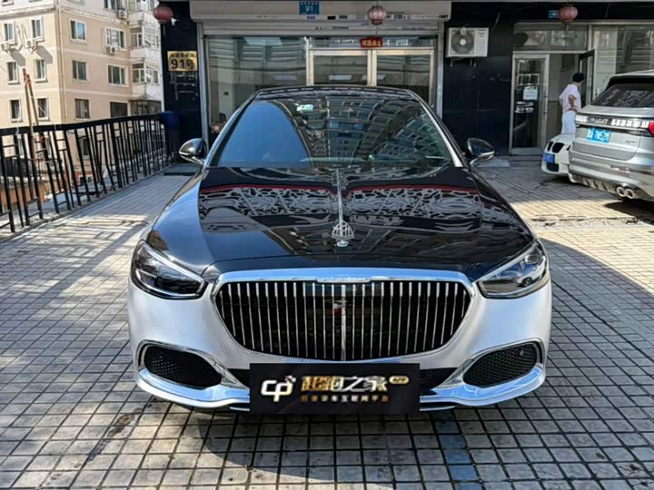 Фото 2 - Mercedes-Benz Maybach S-Class