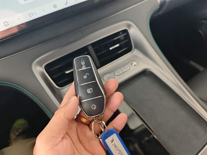 Фото 9 - BYD Sea Lion 07 DM-i Hybrid