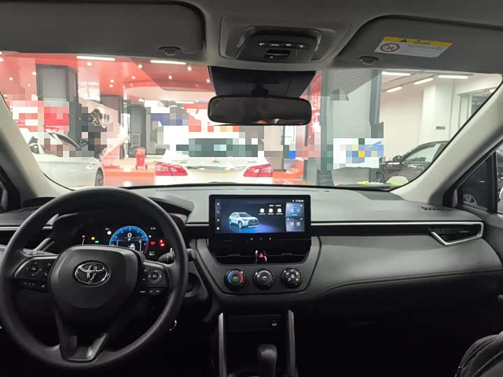 Фото 10 - Toyota Corolla Cross