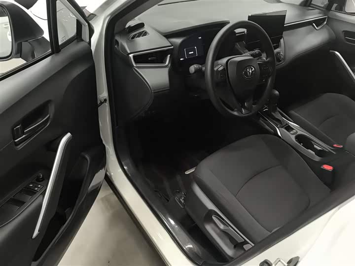 Фото 16 - Toyota Corolla Cross