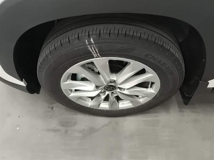 Фото 23 - Toyota Corolla Cross