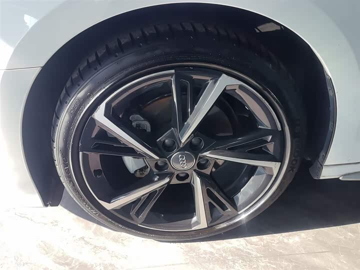 Фото 23 - Audi A3