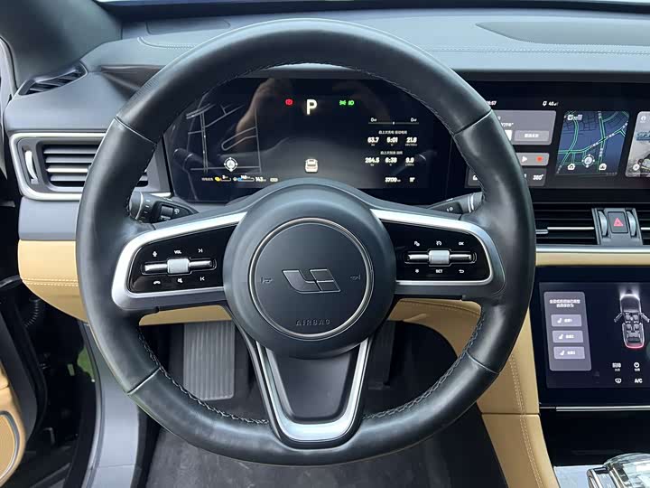 Фото 10 - LiXiang One