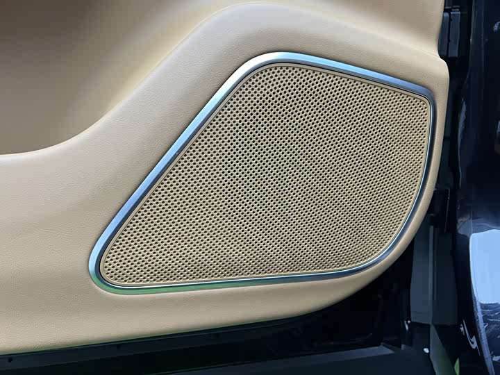 Фото 16 - LiXiang One