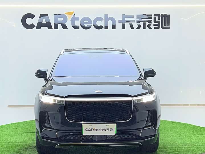 Фото 8 - LiXiang One