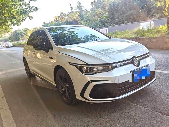 Фото 3 - Volkswagen Golf