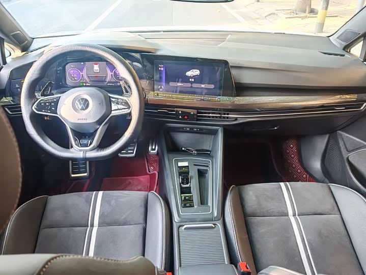 Фото 7 - Volkswagen Golf