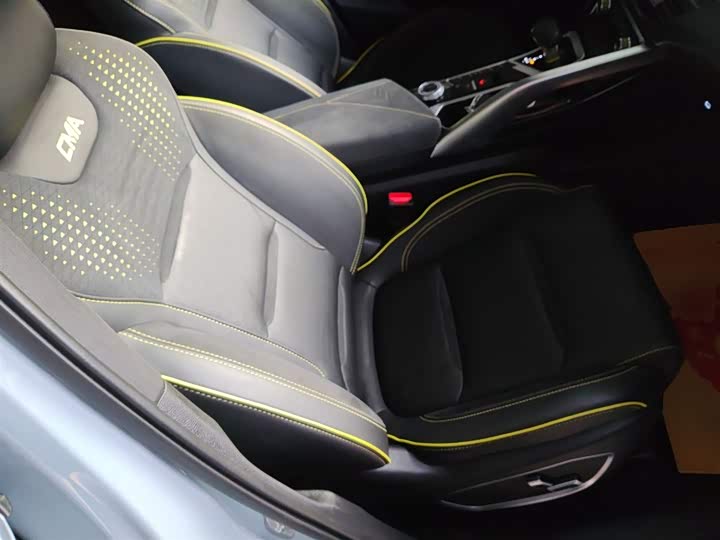 Фото 25 - Geely Tugella S