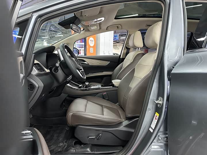 Фото 17 - BYD Song Max Hybrid