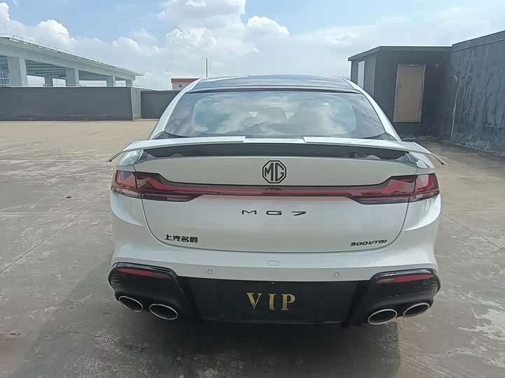 Фото 11 - MG Motor 7