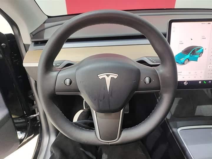 Фото 11 - Tesla Model Y