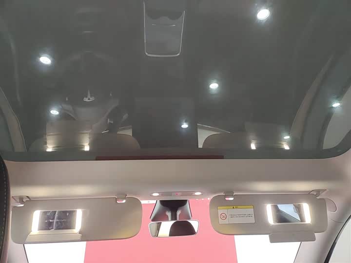 Фото 18 - Tesla Model Y