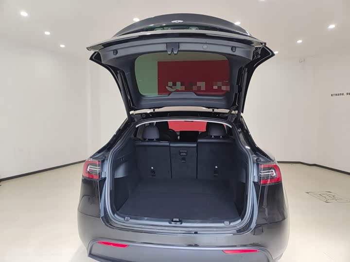 Фото 19 - Tesla Model Y