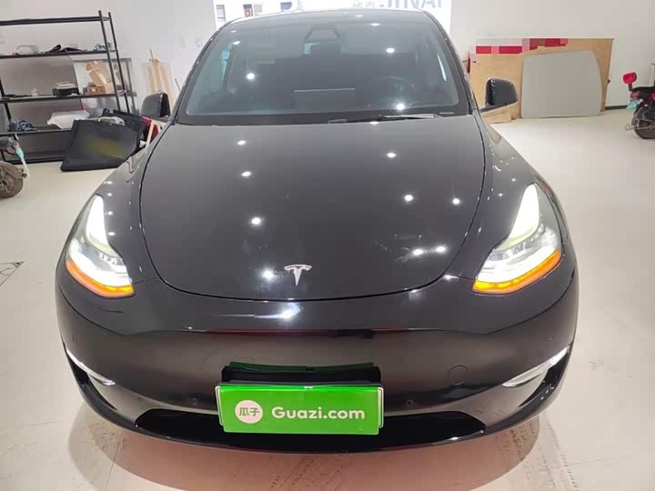 Фото 3 - Tesla Model Y