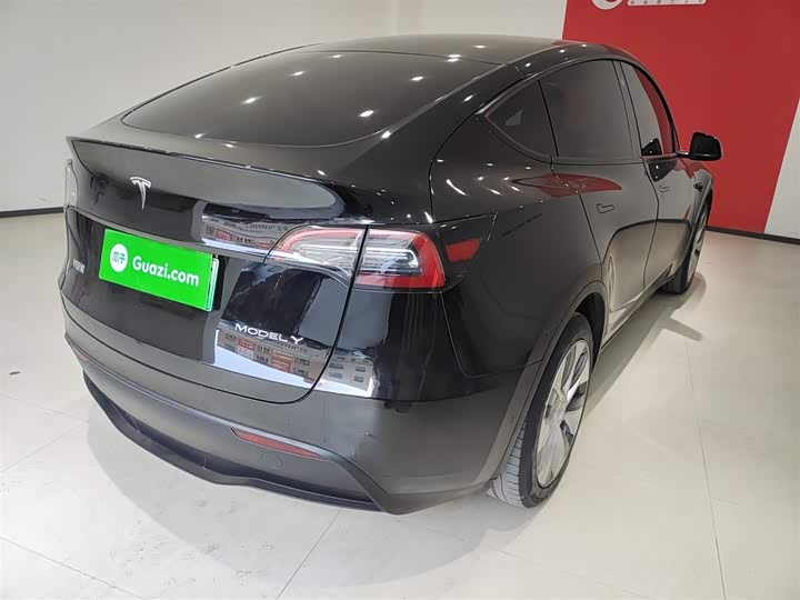 Фото 7 - Tesla Model Y