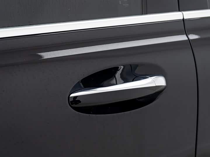 Фото 12 - Mercedes-Benz GLB-Class