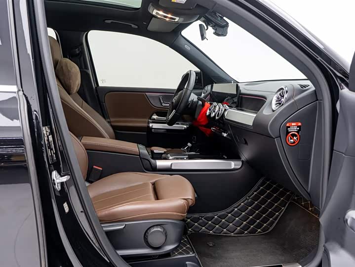 Фото 20 - Mercedes-Benz GLB-Class