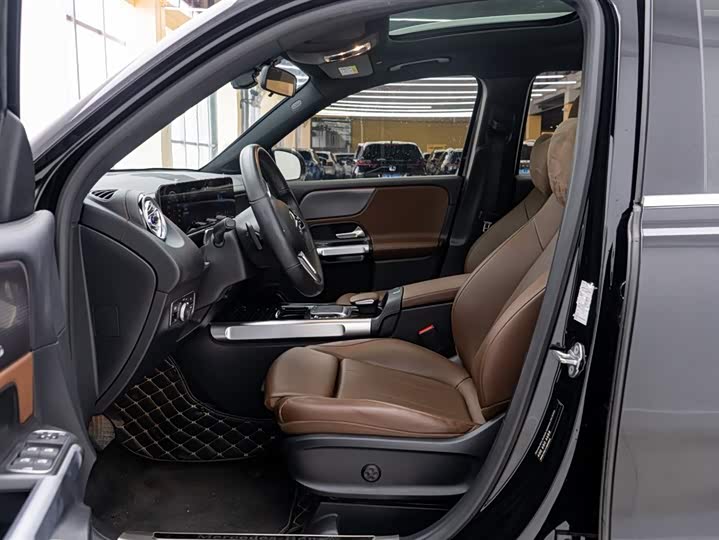 Фото 21 - Mercedes-Benz GLB-Class