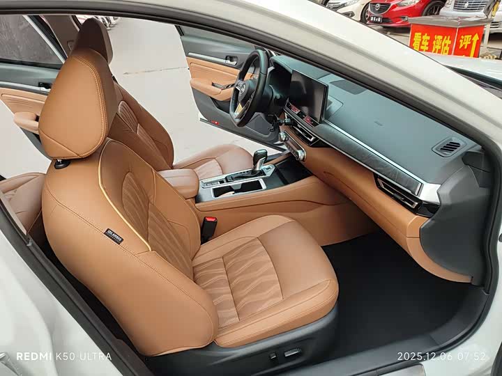 Фото 10 - Nissan Teana