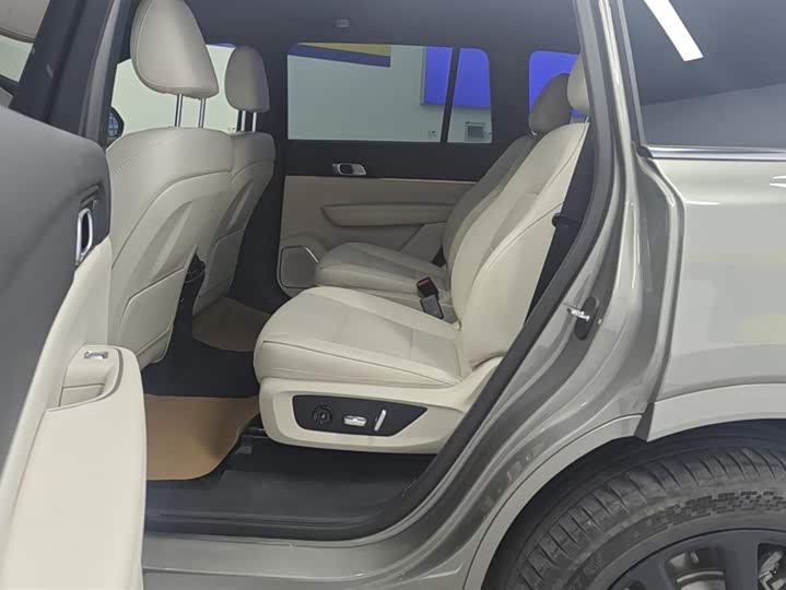 Фото 11 - LiXiang One